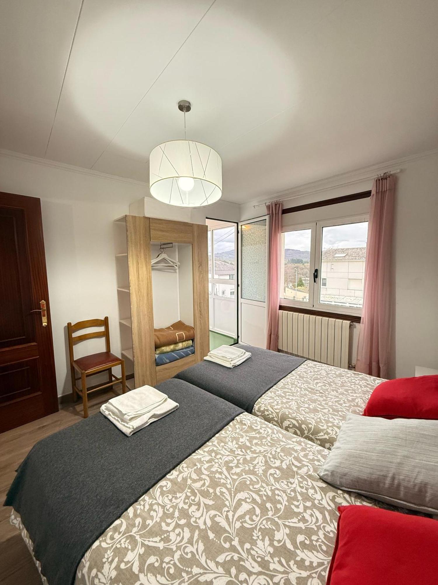 Apartamentos Portolux Portomarin Eksteriør bilde