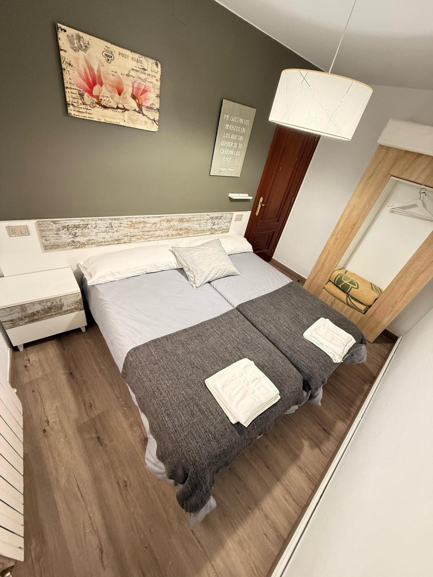 Apartamentos Portolux Portomarin Eksteriør bilde