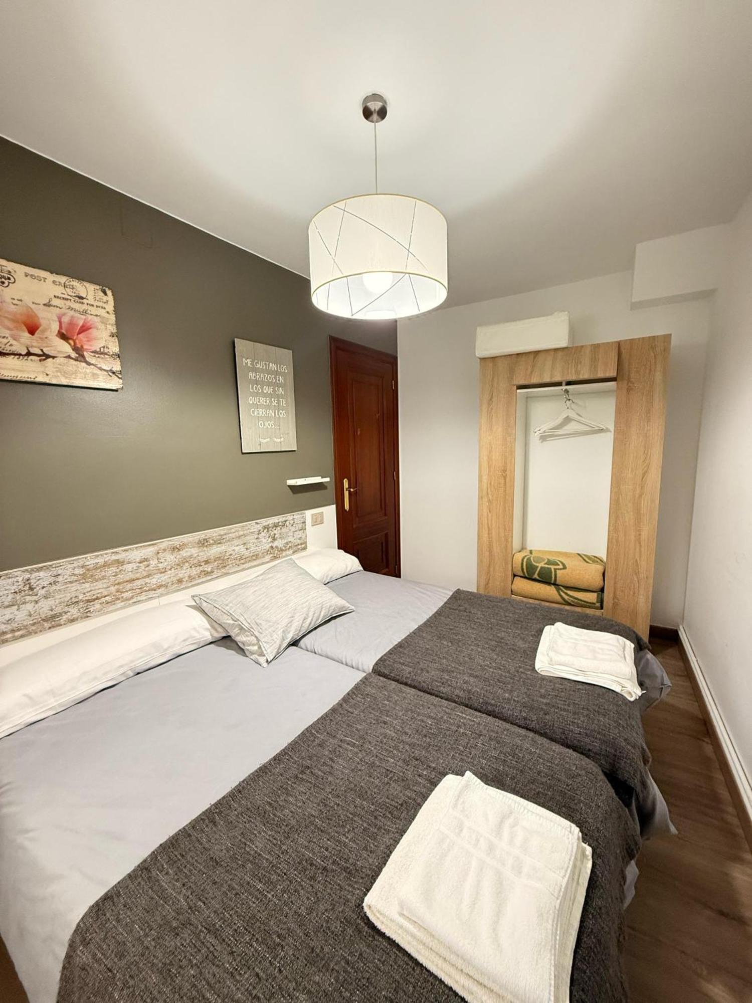 Apartamentos Portolux Portomarin Eksteriør bilde
